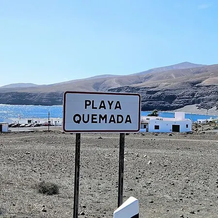 Nyaraló Casa Junto Al Mar *