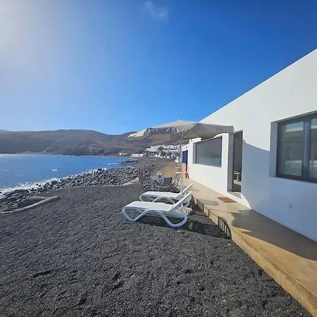 Casa Junto Al Mar 펜션